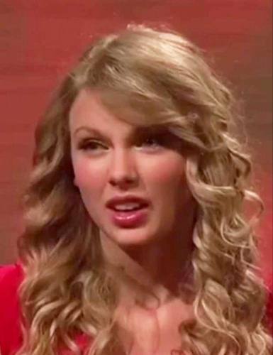 TAYLOR SMILE 50.jpg